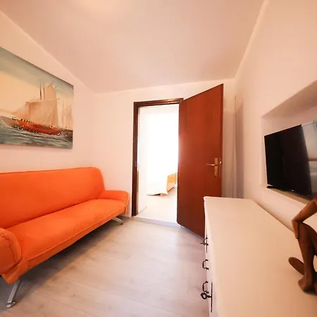 Apartment Two Bedroom In The Old Town Marija Zadar