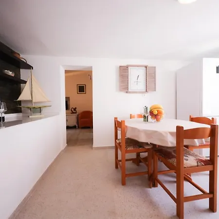 Two Bedroom In The Old Town Marija ザダル